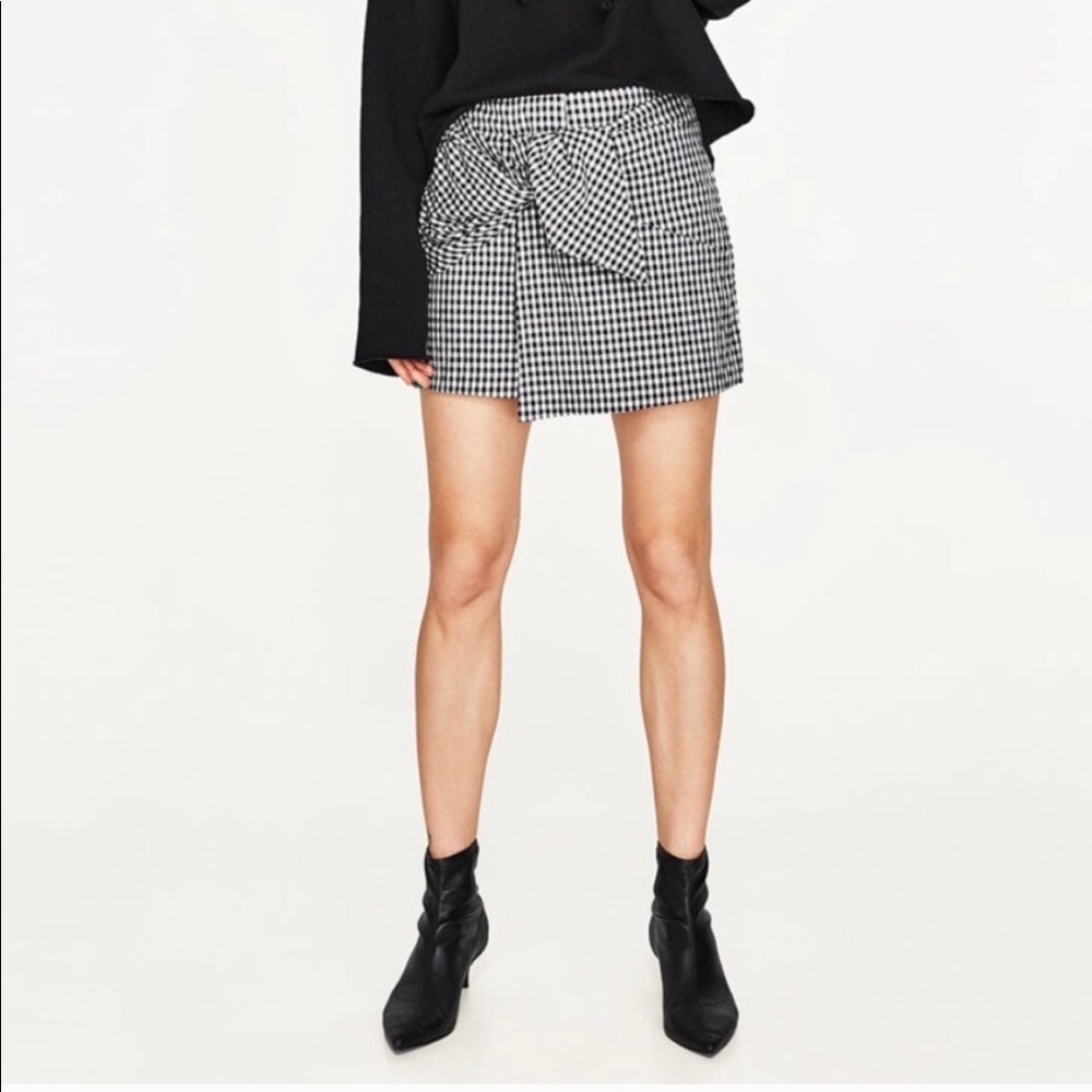 Zara high waisted checkered gingham mini skirt